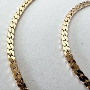 ⭐️ Vintage Gold Tone Herringbone Chain Necklace